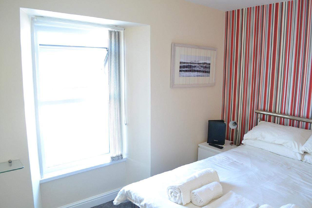 White Rose Guest House Tenby Zimmer foto